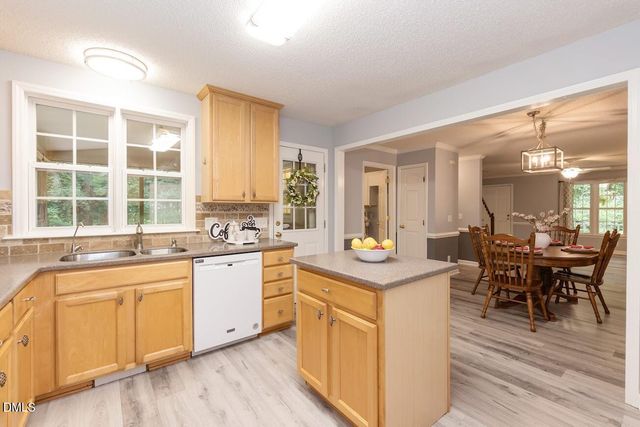 6604 Willow Chase Drive, Willow Springs, NC 27592