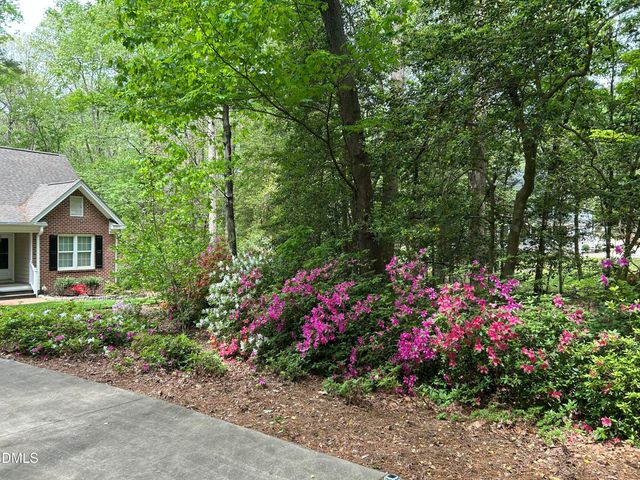 6604 Willow Chase Drive, Willow Springs, NC 27592