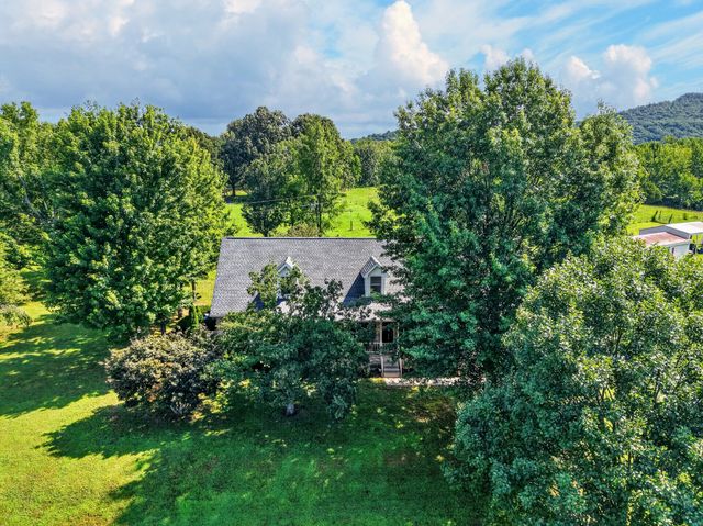 1377 Chestnut Grove Rd, Morrison, TN 37357