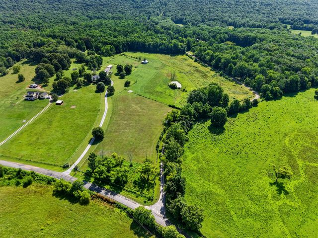 1377 Chestnut Grove Rd, Morrison, TN 37357