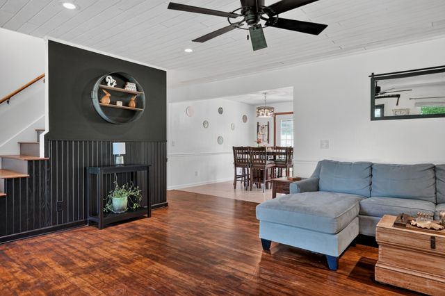 1377 Chestnut Grove Rd, Morrison, TN 37357