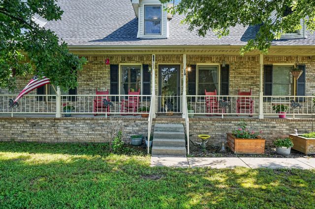 1377 Chestnut Grove Rd, Morrison, TN 37357