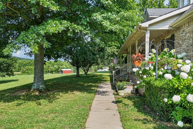 1377 Chestnut Grove Rd, Morrison, TN 37357