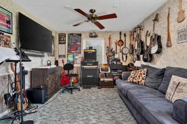 1377 Chestnut Grove Rd, Morrison, TN 37357