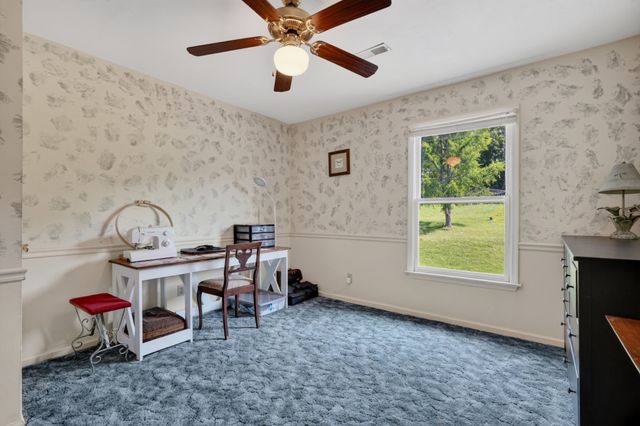 1377 Chestnut Grove Rd, Morrison, TN 37357