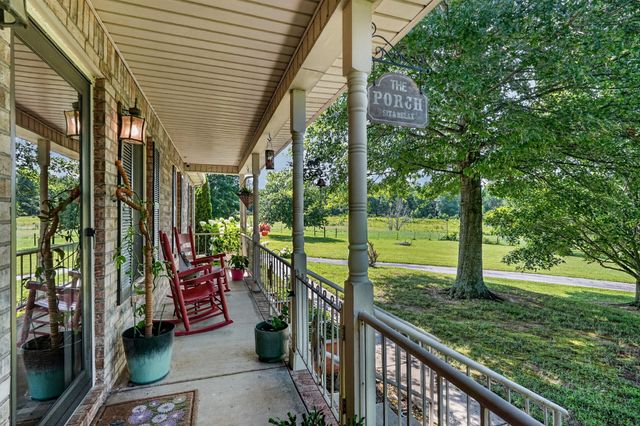 1377 Chestnut Grove Rd, Morrison, TN 37357