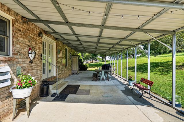 1377 Chestnut Grove Rd, Morrison, TN 37357