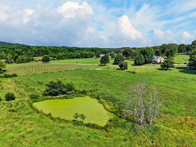 1377 Chestnut Grove Rd, Morrison, TN 37357