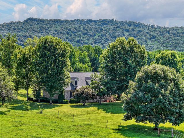 1377 Chestnut Grove Rd, Morrison, TN 37357