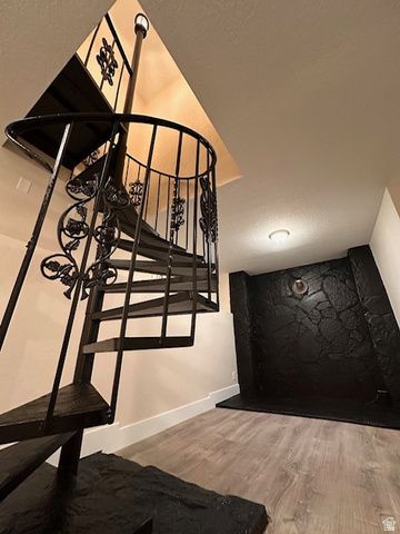 1055 COLLINS BLVD, Ogden, UT 84404