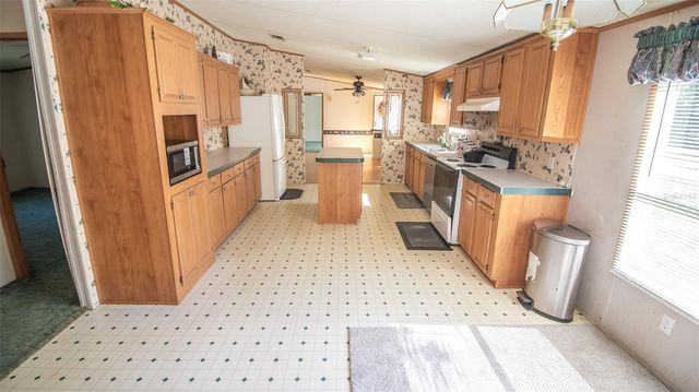 17824 NE 143RD TERRACE, Waldo, FL 32694