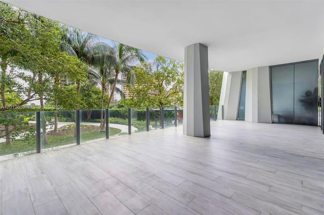 2831 S Bayshore Dr 402, Miami, FL 33133