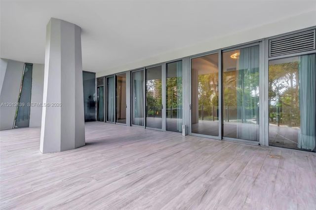 2831 S Bayshore Dr 402, Miami, FL 33133