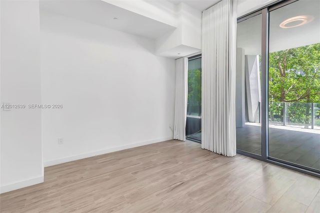 2831 S Bayshore Dr 402, Miami, FL 33133