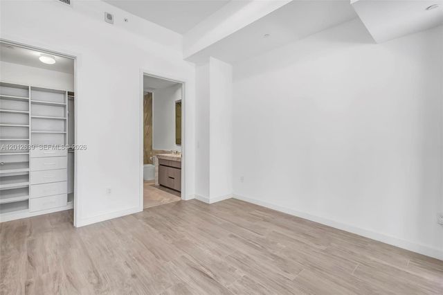 2831 S Bayshore Dr 402, Miami, FL 33133