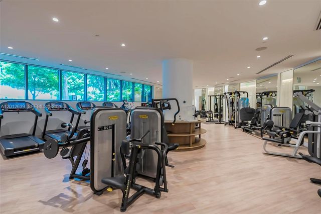 2831 S Bayshore Dr 402, Miami, FL 33133