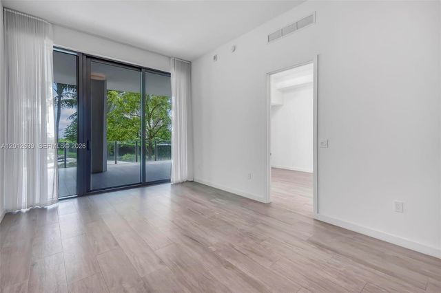2831 S Bayshore Dr 402, Miami, FL 33133