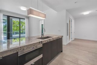 2831 S Bayshore Dr 402, Miami, FL 33133