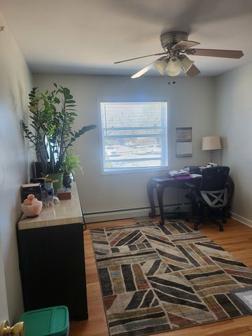 10205 S 86th Terrace 3-310, Palos Hills, IL 60465