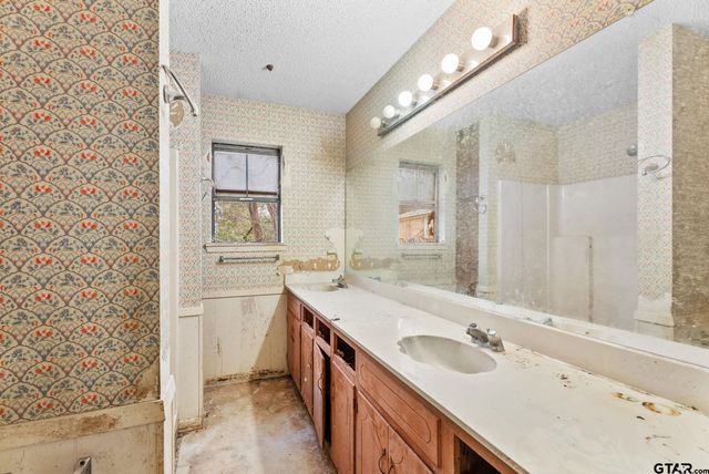 21135 County Road 1291, Flint, TX 75762