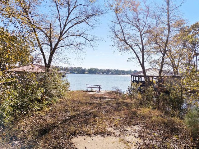 21135 County Road 1291, Flint, TX 75762
