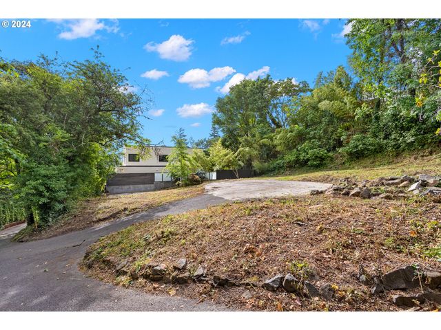 26 Sw ABERNETHY St, Portland, OR 97239