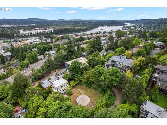 26 Sw ABERNETHY St, Portland, OR 97239