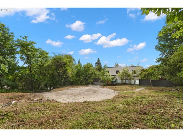 26 Sw ABERNETHY St, Portland, OR 97239