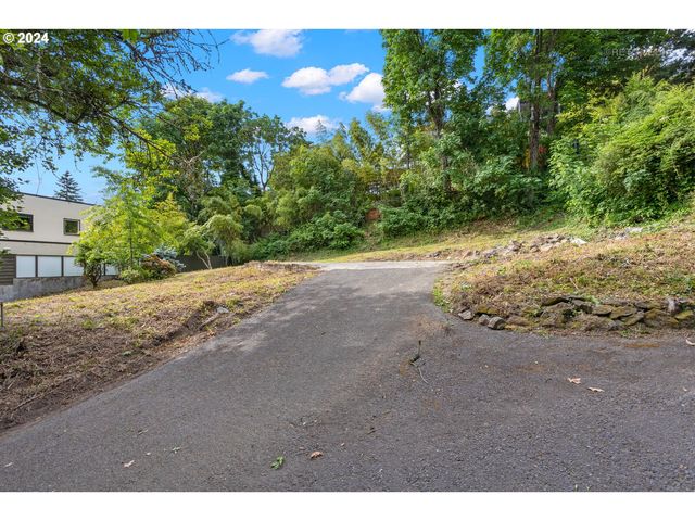 26 Sw ABERNETHY St, Portland, OR 97239