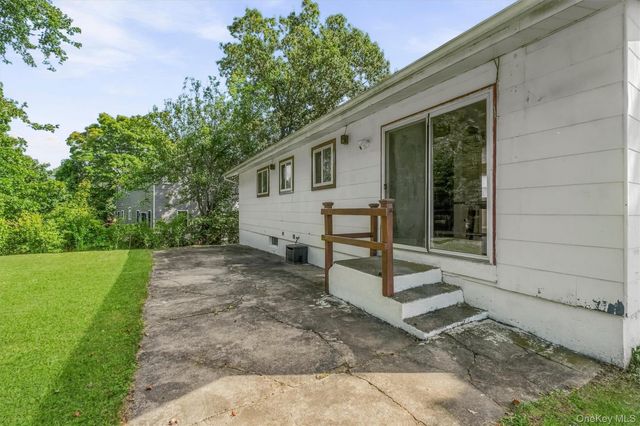 29 Cumberland Road, Fishkill, NY 12524