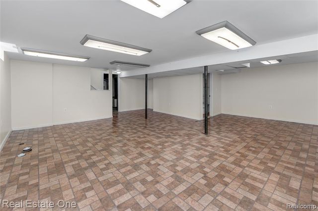 15470 Windemere Street, Southgate, MI 48195