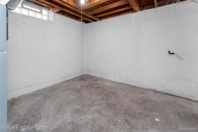 15470 Windemere Street, Southgate, MI 48195