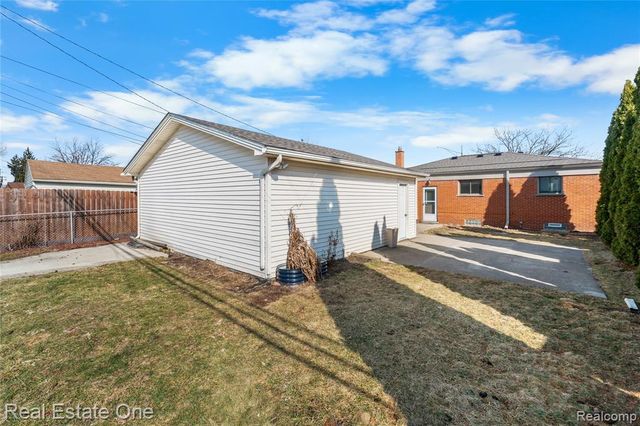 15470 Windemere Street, Southgate, MI 48195