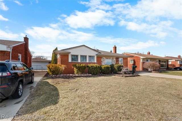 15470 Windemere Street, Southgate, MI 48195