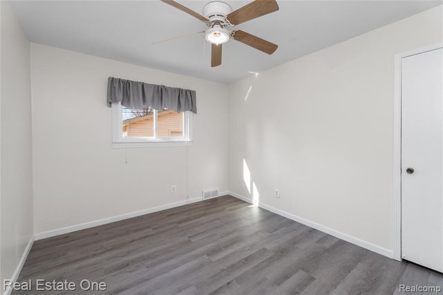 15470 Windemere Street, Southgate, MI 48195