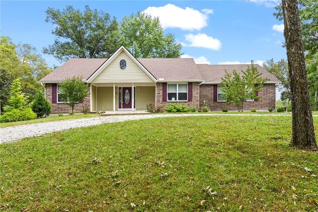 20101 S Parrott Farm Road, Pleasant Hill, MO 64080