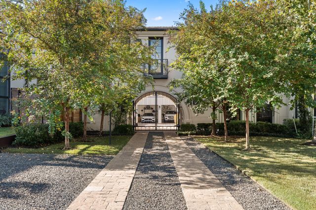 2703 Greenlee DR, Austin, TX 78703