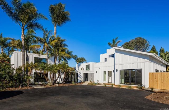 250 258 Hillcrest Drive, Encinitas, CA 92024