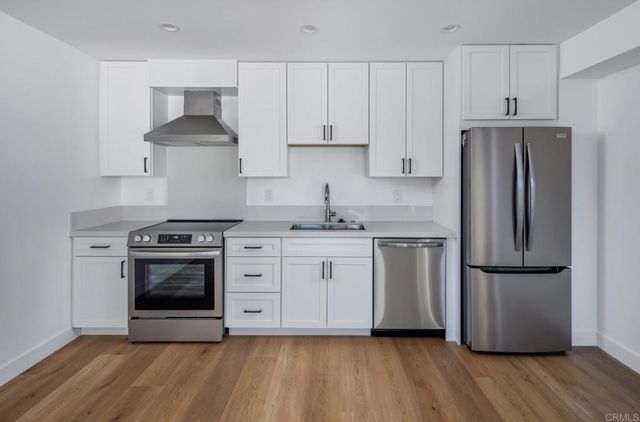 250 258 Hillcrest Drive, Encinitas, CA 92024