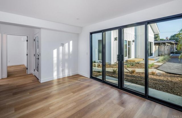 250 258 Hillcrest Drive, Encinitas, CA 92024