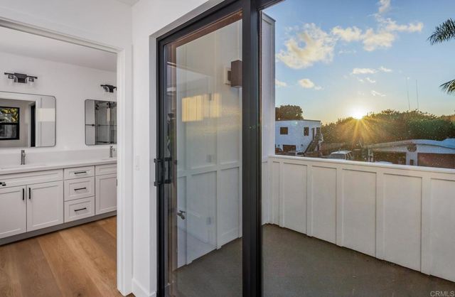 250 258 Hillcrest Drive, Encinitas, CA 92024