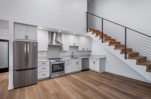 250 258 Hillcrest Drive, Encinitas, CA 92024