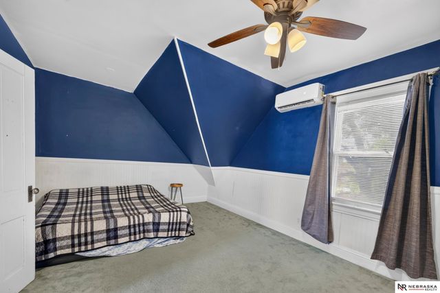 3721 S 25th Street, Omaha, NE 68107