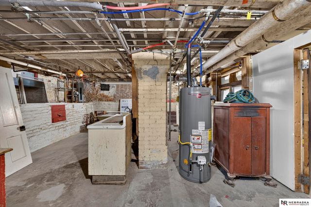 3721 S 25th Street, Omaha, NE 68107