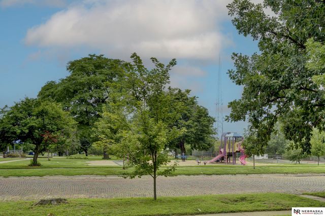 3721 S 25th Street, Omaha, NE 68107