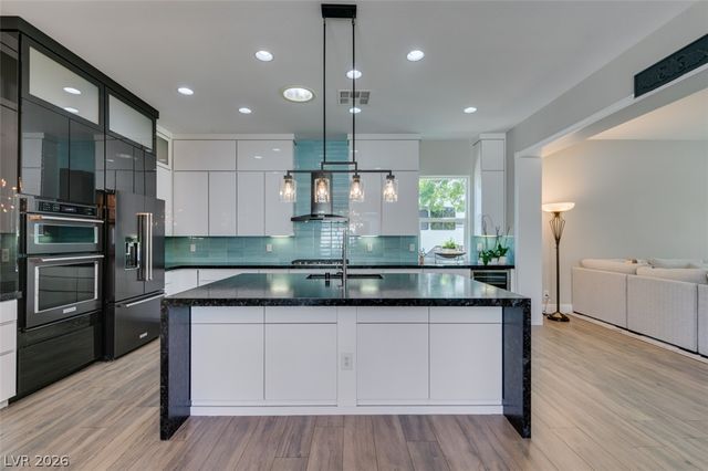 6907 Kelp Ledge Court, Las Vegas, NV 89131