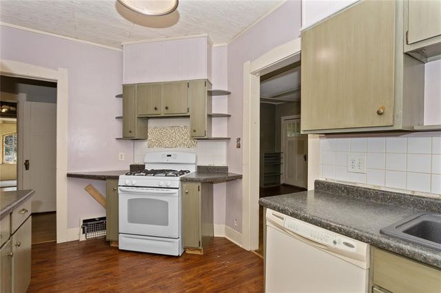 5420 Ingersoll Avenue, Des Moines, IA 50312
