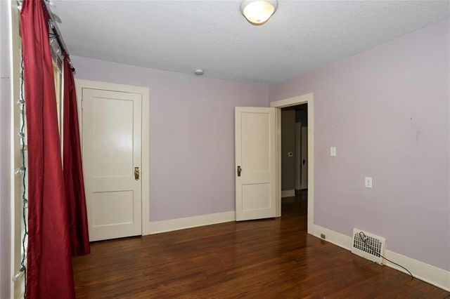 5420 Ingersoll Avenue, Des Moines, IA 50312