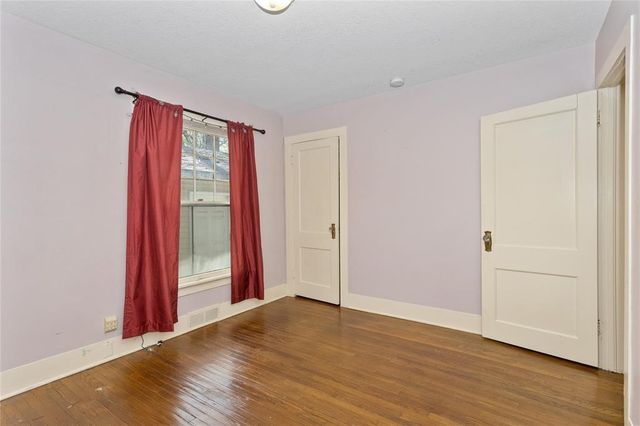 5420 Ingersoll Avenue, Des Moines, IA 50312