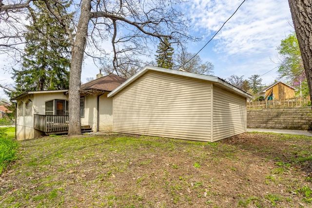 5420 Ingersoll Avenue, Des Moines, IA 50312